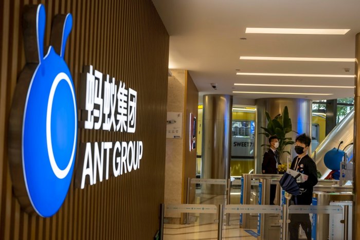 La salida a bolsa de la china Ant Group, la mayor de la historia, se suspende a dos días de su estreno