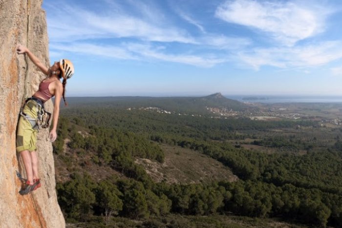 El 'boom' de la escalada intensifica su regulación en espacios naturales de Catalunya