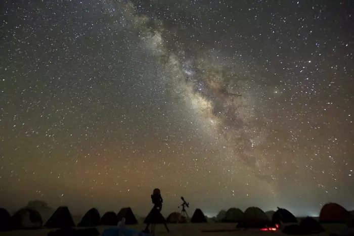 ¿Se va a quedar el cielo sin estrellas? La contaminación lumínica se duplica en menos de diez años