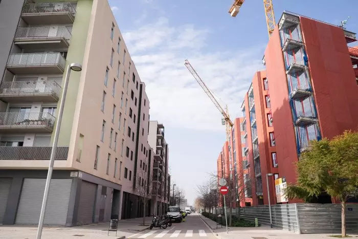 La Generalitat i l'Ajuntament de Barcelona desencallen la construcció de 637 nous pisos públics