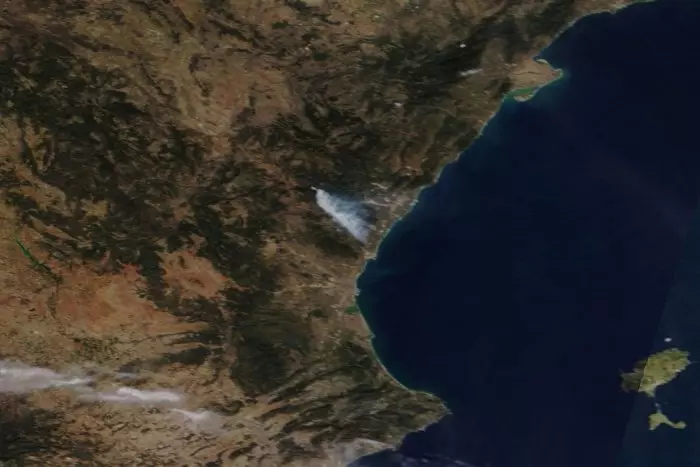 Así se ve desde el espacio el incendio de Castelló, que sigue fuera de control