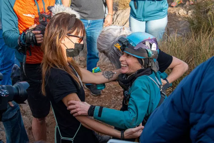 Beatriz Flamini sale de la cueva donde ha estado 500 días sola y aislada