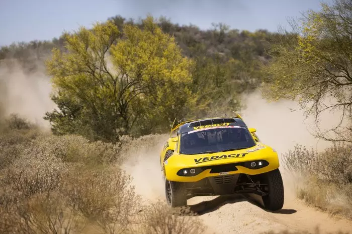 Fallece un piloto de rally al precipitarse su vehículo por un barranco de 50 metros en una prueba en Ávila