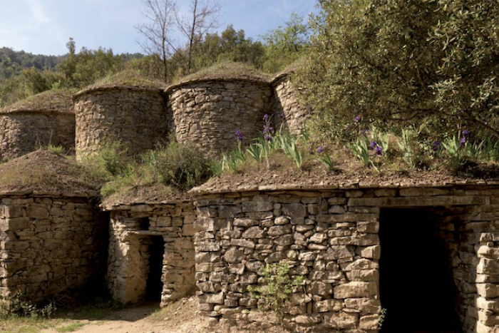 Vuit rutes per descobrir els paisatges de pedra seca de Catalunya