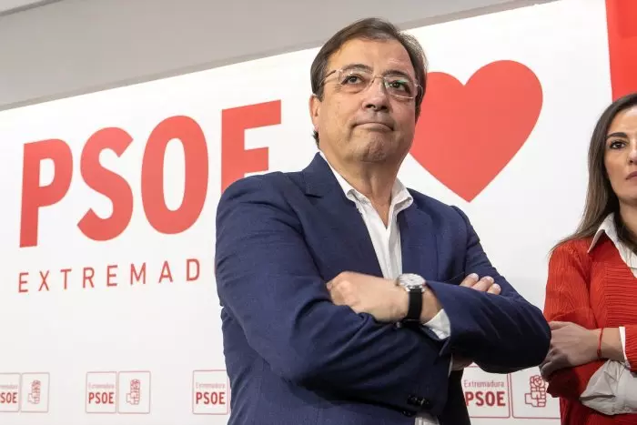 El PSOE propone a Fernández Vara como vicepresidente del Senado y a Patxi López y Eva Granados como portavoces