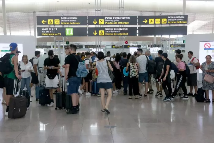 Vaga indefinida de vigilants de seguretat de l'aeroport del Prat a partir del 10 d'agost