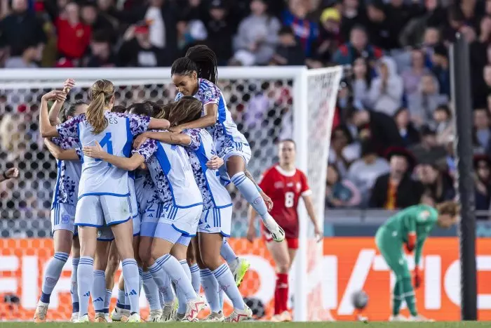 La selección española femenina accede por primera vez a cuartos de un Mundial tras golear a Suiza