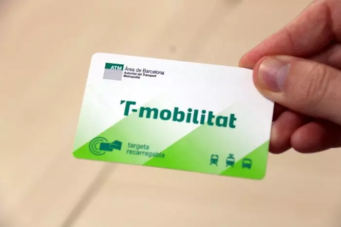 Una T-mobilitat en cartró integrarà la T-usual, la T-casual, familiar i grup