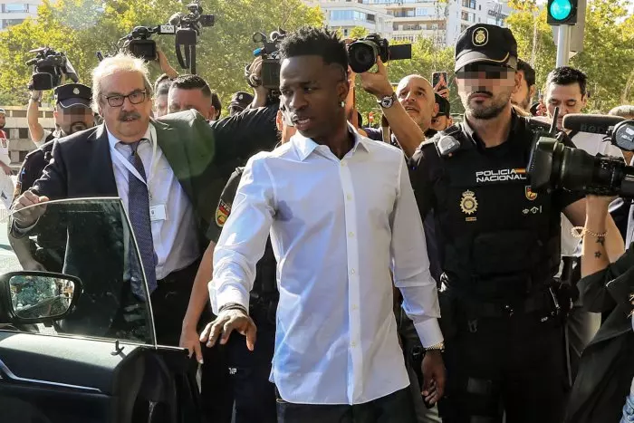 Vinicius ratifica ante la jueza que sufrió insultos racistas en Mestalla