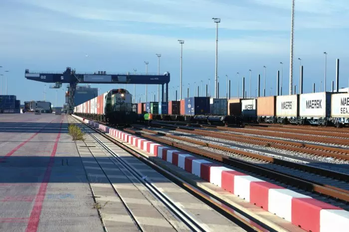 El Port de Barcelona estrena una connexió ferroviària directa amb Tolosa i Lió sense canviar de locomotora