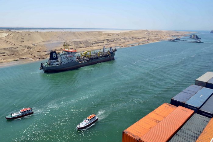 Los bloqueos de Suez y Panamá suben la tensión geopolítica, comercial, económica y energética