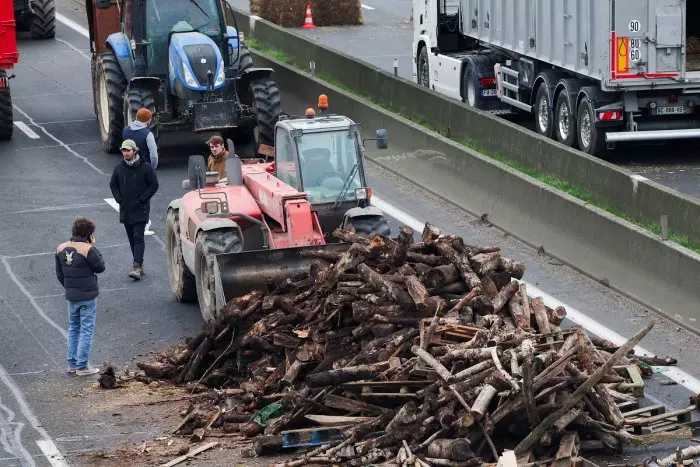 Los agricultores españoles se suman a la ola de protestas en Europa y convocan movilizaciones