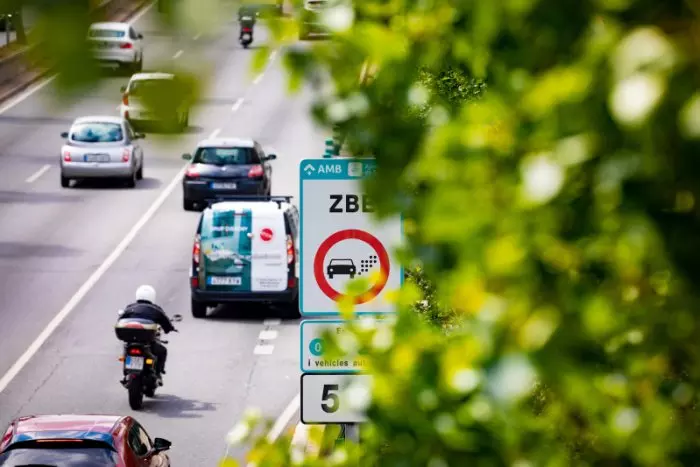 L'AMB reclama al Govern que consideri la zona de baixes emissions en clau metropolitana