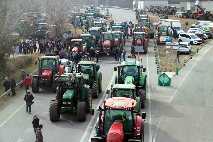Els pagesos faran arribar el seu malestar a Barcelona a través de marxes lentes aquest dimecres