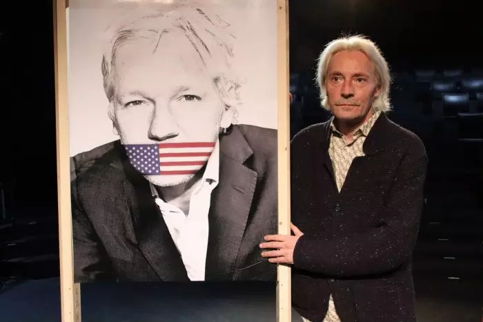 El Teatre Gaudí estrena una obra basada en el cas de Julian Assange