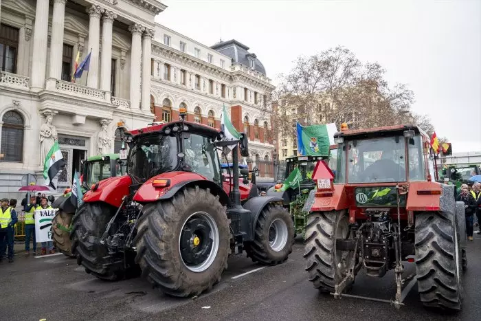 Las protestas de los agricultores 'desembarcan' en Congreso y Senado