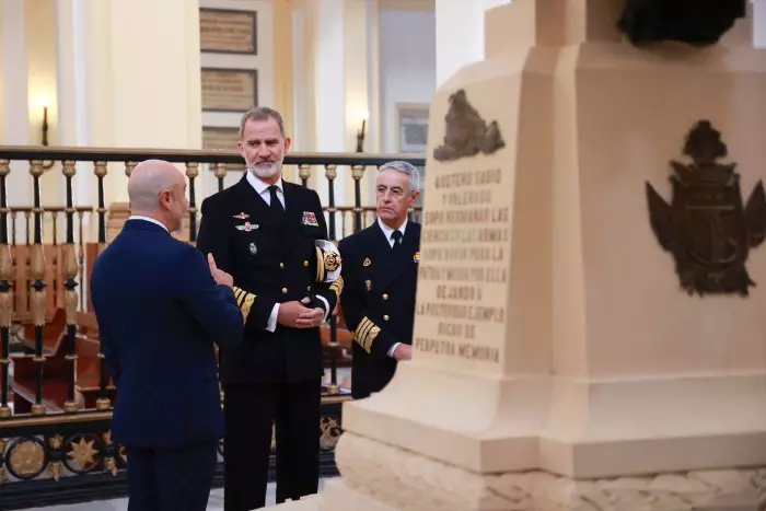 Militares denuncian las "reticencias" de Defensa para exhumar a tres cargos franquistas del Panteón de Marinos Ilustres
