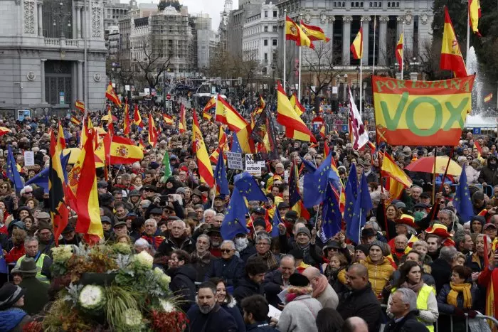Miles de personas protestan en Madrid contra la amnistía y contra Sánchez