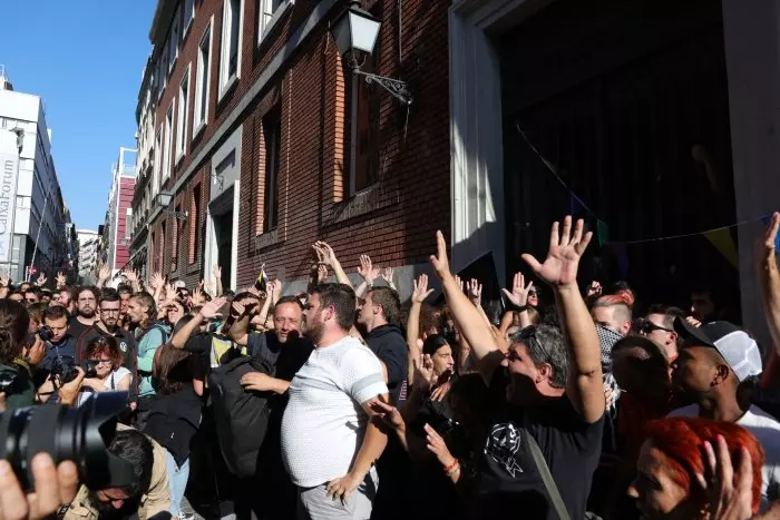 La Rosa, el último bastión de la resistencia vecinal en Madrid ante el plan de Almeida de arrasar con los centros sociales