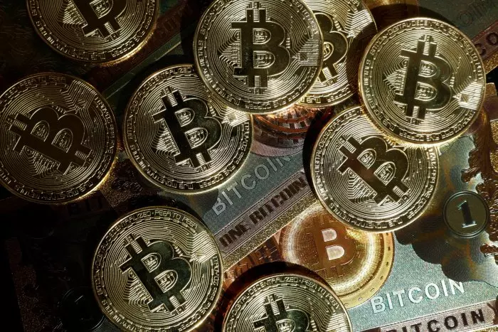 El bitcoin supera los 72.000 dólares y bate un nuevo récord