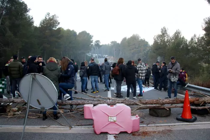 L'assassinat d'una cuinera a la presó de Mas d'Enric provoca protestes i el bloqueig de diversos centres penitenciaris