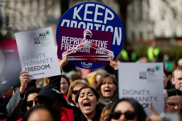 El Tribunal Supremo de EEUU se inclina hacia no restringir el uso de la píldora abortiva