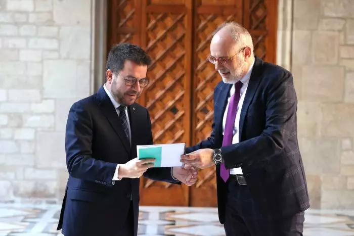 Aragonès proposa un referèndum pactat emparat en l'article 92 de la Constitució espanyola