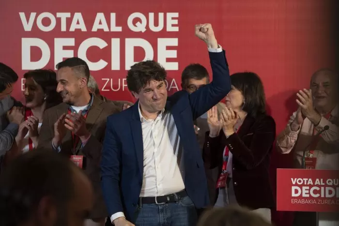 ENCUESTA | ¿Debería el PSOE pactar con EH Bildu para formar un gobierno de izquierdas en Euskadi?