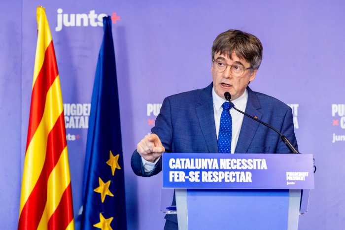 Junts lucha por recuperar el liderazgo independentista con una campaña centrada en la restitución de Puigdemont