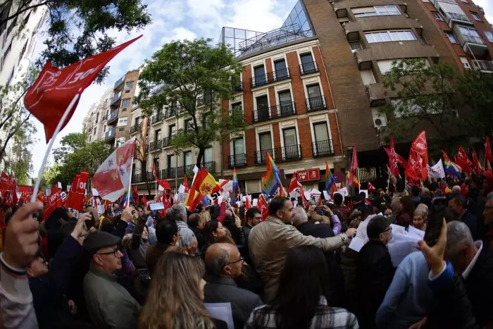 María Jesús Montero abre el comité federal del PSOE y anima a Sánchez: "Quédate, no pueden salirse con la suya"