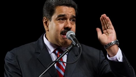 El presidente de Venezuela Nicolás Maduro pronuncia un discurso durante la instalación Consejo Nacional de Economía Productiva, este miércoles, en Caracas (Venezuela).