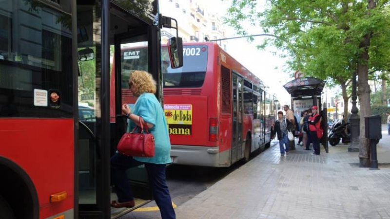 Autobuses de la EMT en Valencia. EFE/Archivo