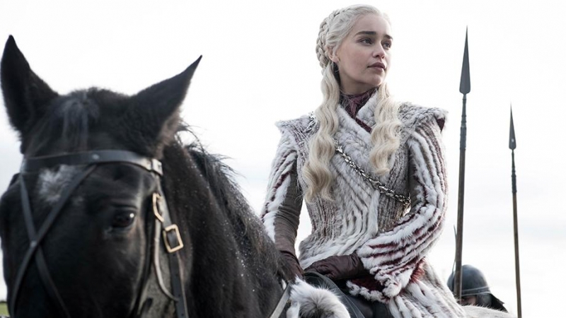 Daenerys (Emilia Clarke), en una imagen del primer capítulo de la temporada final de 'Juego de Tronos'. - HBO / HELEN SLOAN