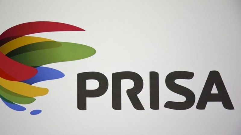 El logo de Prisa, en un cartel durante una de las juntas de accionistas del grupo de comunicación. REUTERS/Andrea Comas