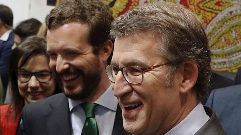 El presidente de la Xunta, Alberto Núñez Feijóo, co el líder del PP, Pablo Casado, y el alcalde de Madrid, José Luis Martínez Almeida, en el stand de Galicia en Fitur 2020, en Madrid. EFE/Lavandeira jr