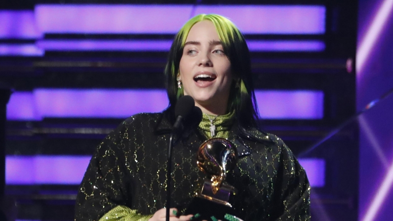 26.01.2020 - Billie Eilish y Finneas O'Connor (sin foto) aceptan el premio al Álbum del Año por 'Cuando nos dormimos, ¿a dónde vamos?' REUTERS / Mario Anzuoni