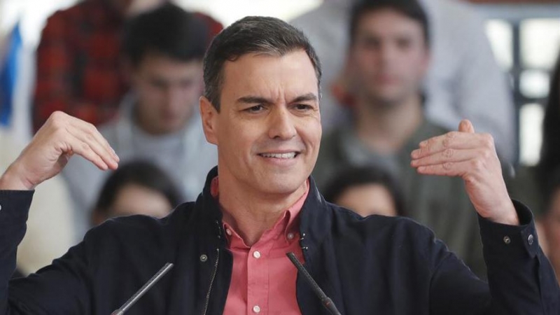 23/02/2020.- El secretario general del PSOE y presidente del Gobierno, Pedro Sánchez, durante su intervención en el acto que celebró el partido esta mañana en Santiago de Compostela, de cara a las próximas elecciones gallegas. EFE/Lavandeira jr