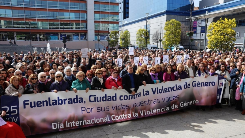 Concentración por el asesinato machista de la vecina de Fuenlabrada. / Ayto. Fuenlabrada-Twitter