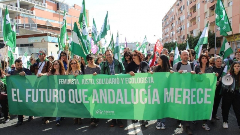 Teresa Rodríguez, Toni Valero y otros líderes de la izquierda andaluza, en la manifestación del 28-F. Europa Press