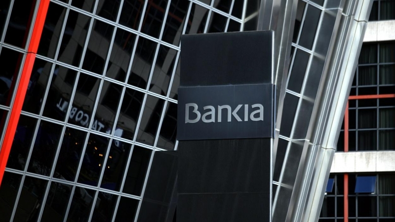 Logo de la entidad bancaria Bankia, en su sede en una de las torres Kio de Madrid. E.P./Óscar Cañas