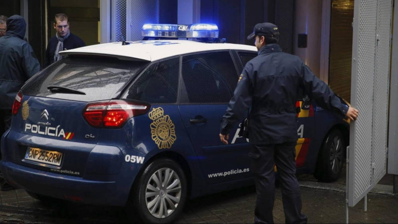 Imagen de un coche de la Policía Nacional. / EFE