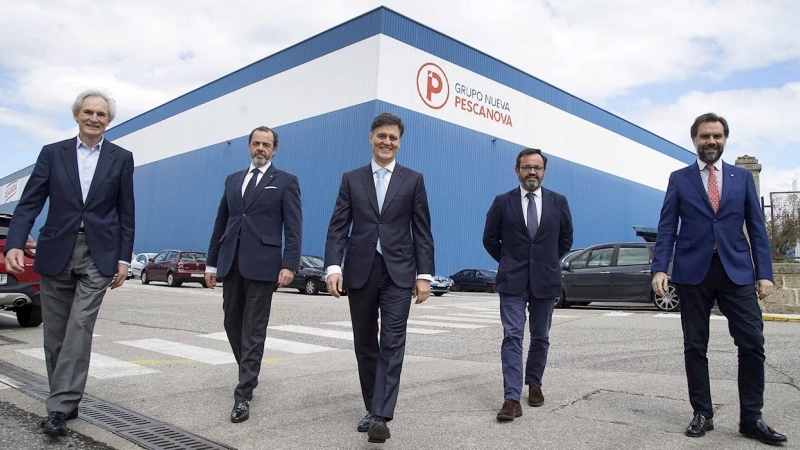 Los cinco miembros del nuevo consejo de administración de Nueva Pescanova, con José María Benavent, el presidente ejecutivo de la compañía, en el centro. EFE