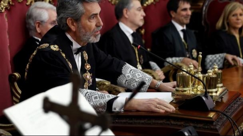El presidente del Consejo General del Poder Judicial (CGPJ), Carlos Lesmes (i), en una imagen de archivo. / EFE - MARISCAL