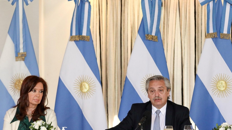 El presidente argentino, Alberto Fernández, habla en la presentación de la renegociación del país de la propuesta de deuda nacional en Buenos Aires./ Reuters