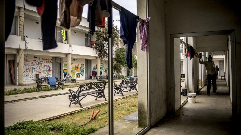 Edificios abandonados en Lepe, Huelva, que han ocupado migrantes en situación irregular.- JAVIER FERGO