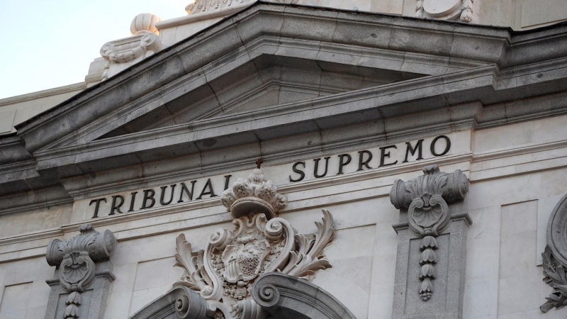 Detalle de la fachada del Tribunal Supremo. EFE/Javier Lizón/Archivo