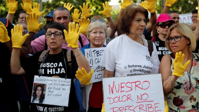 Imagen de archivo de una manifestación de SOS Bebés Robados. EFE/Chema Moya