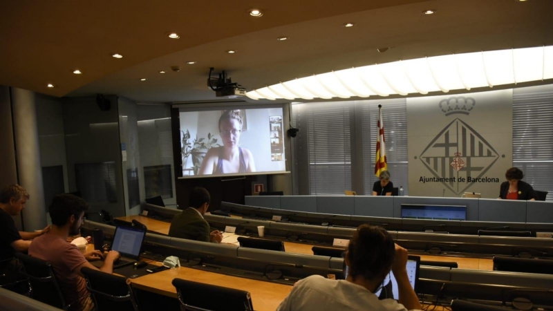 L'activista Cea Weaver intervé durant la comissió d'Habitatge de Barcelona de manera telemàtica. Imatge cedida per ERC