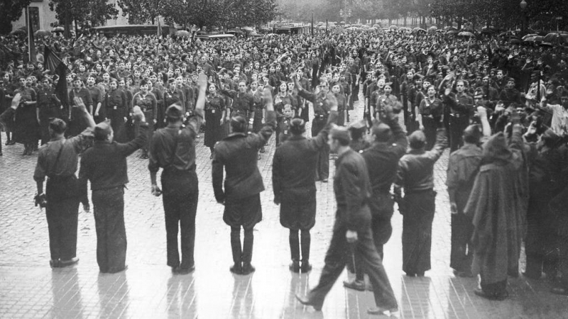 Miembros de Falange Española de las JONS el 12 de octubre de 1936 en Zaragoza