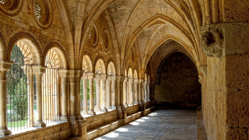Interior de una Iglesia / Pixabay